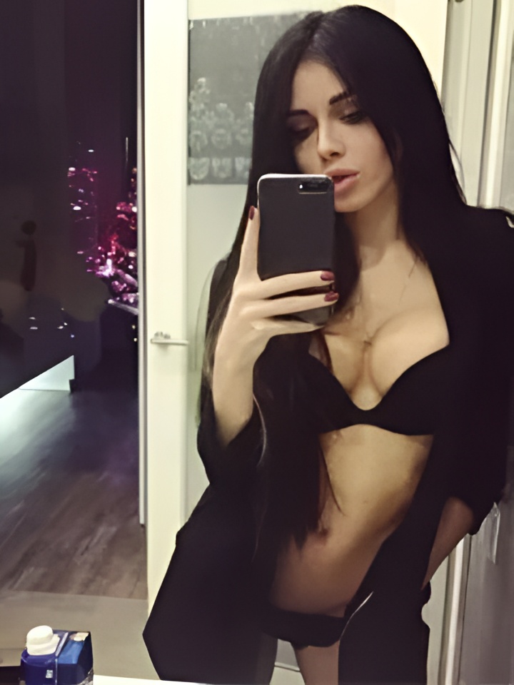 Нелли привлекальеная девушка из Майкопа цена от 2500 руб