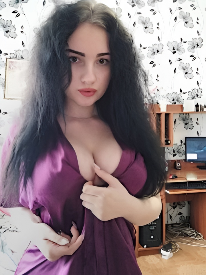 Олечка привлекальеная девушка из Майкопа цена от 2000 руб