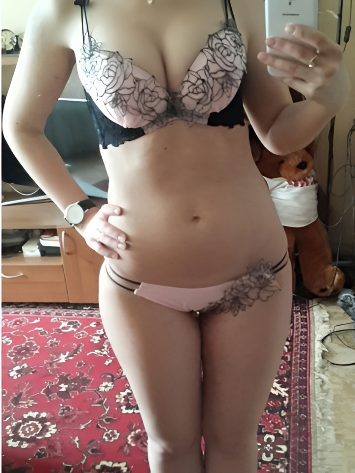 Софи привлекальеная девушка из Майкопа цена от 2000 руб