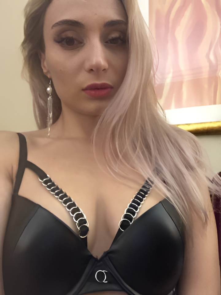 Таня привлекальеная девушка из Майкопа цена от 1500 руб