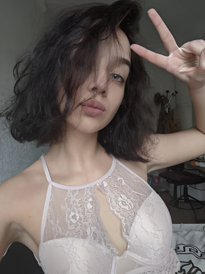 Вероника привлекальеная девушка из Майкопа цена от 2000 руб