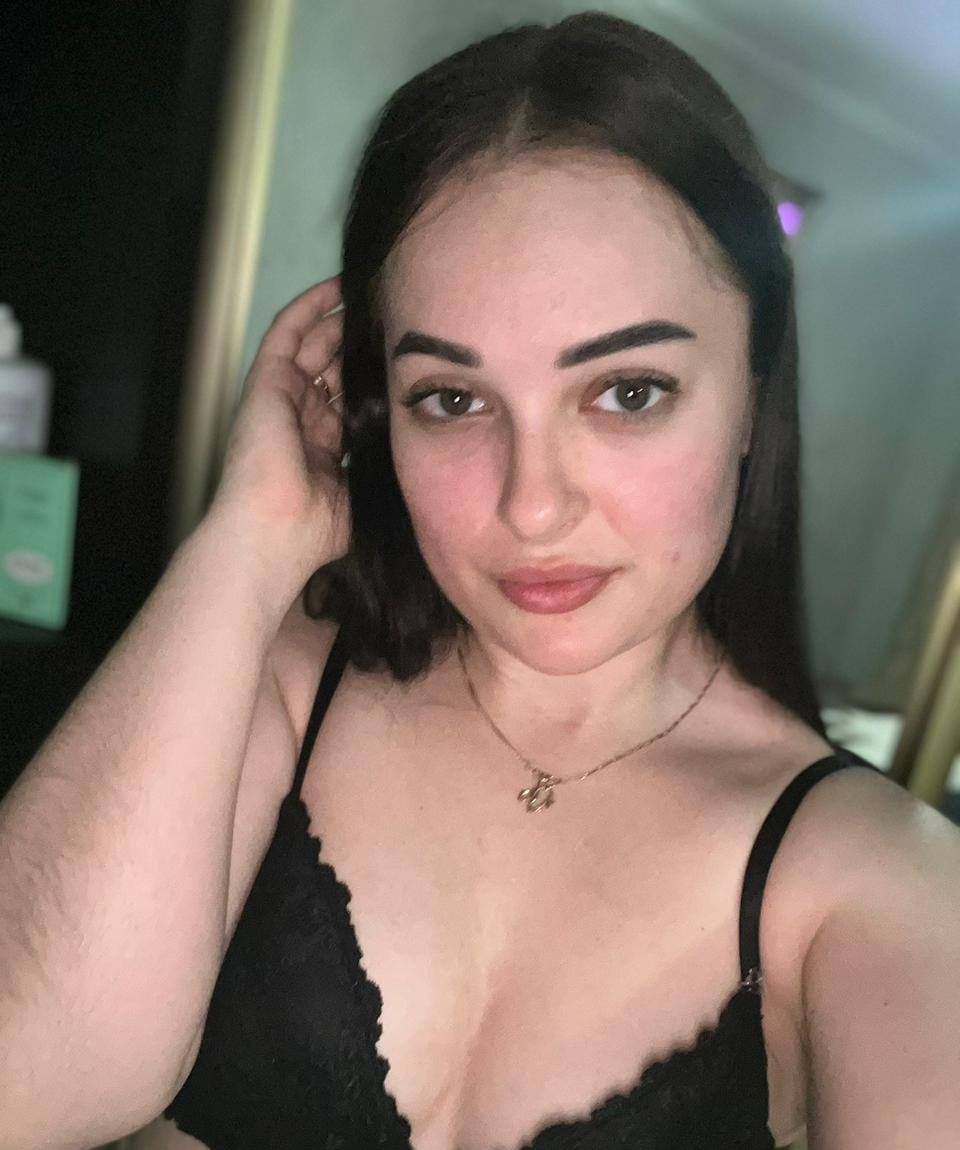 Инна привлекательная девушка из Майкопа цена от 3000 руб