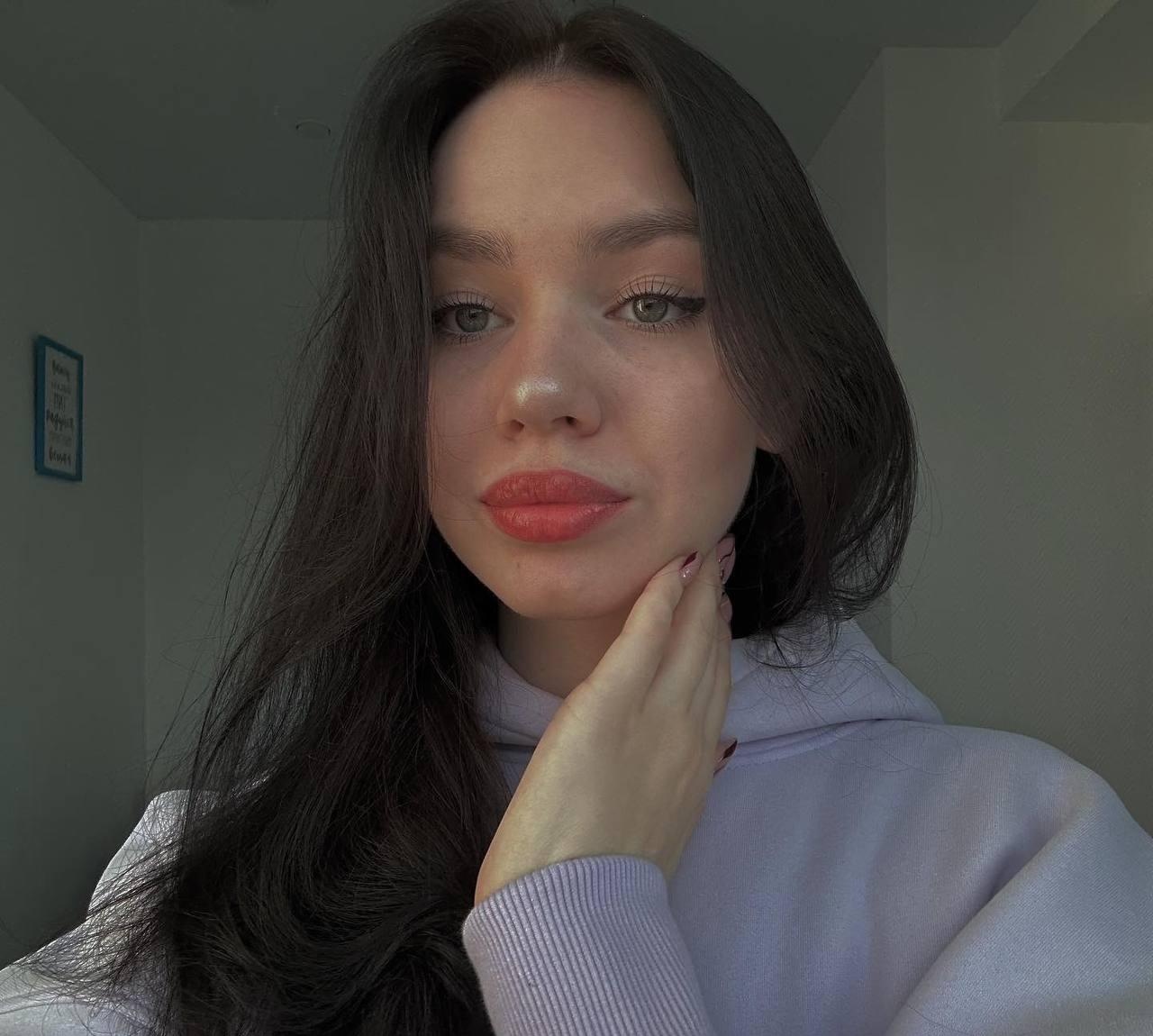 Алиска привлекальеная девушка из Майкопа цена от 7000 руб