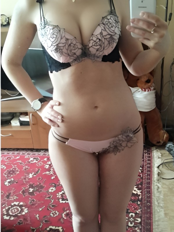 Софи привлекательная девушка из Майкопа цена от 2000 руб