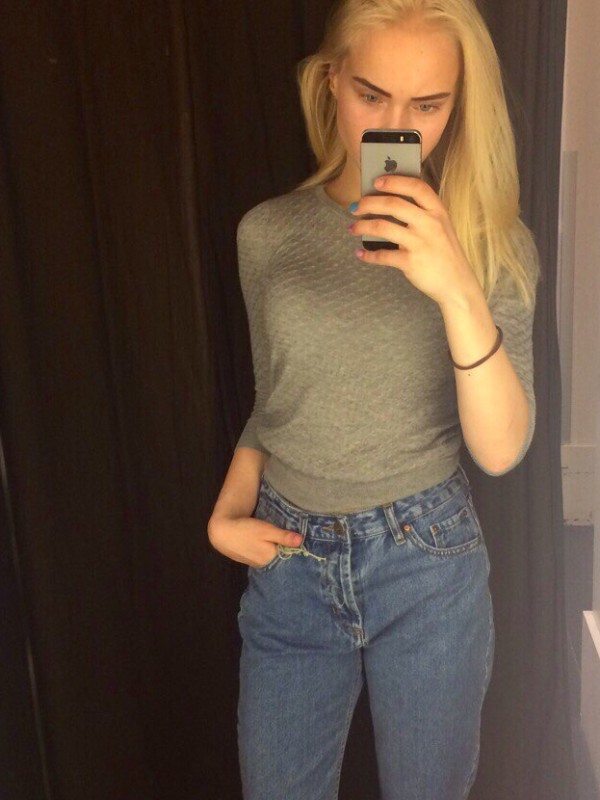 Есения привлекательная девушка из Майкопа цена от 3000 руб